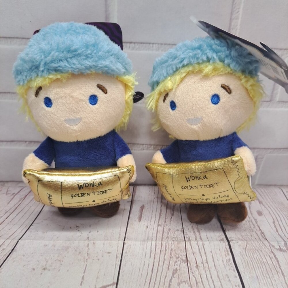 Willy Wonka Chocolate Factory Golden Ticket Boy Pet Toy Squeaker Plush, Lot Of 2